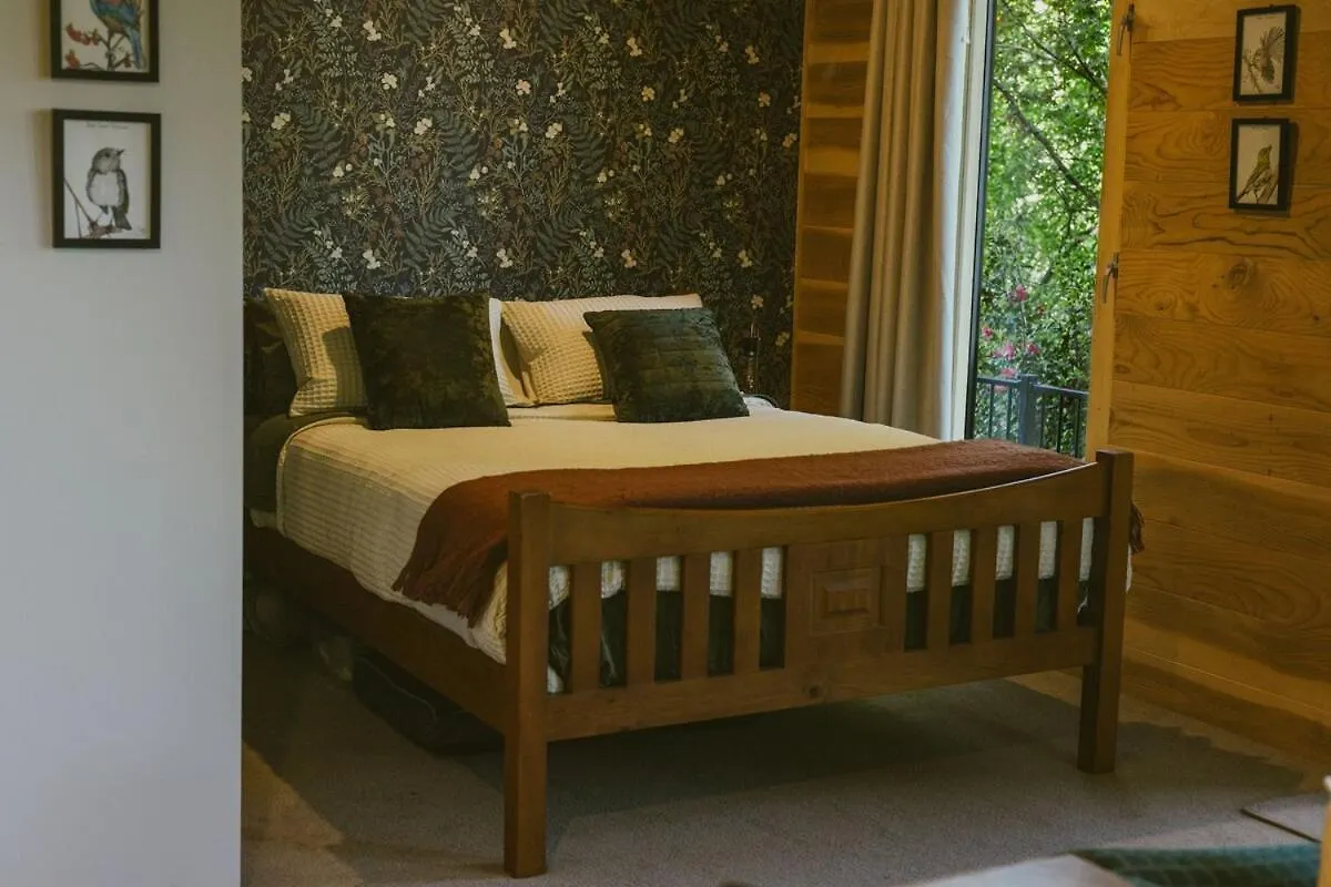 The Bird'S Nest - Secluded Getaway! Apartment Christchurch