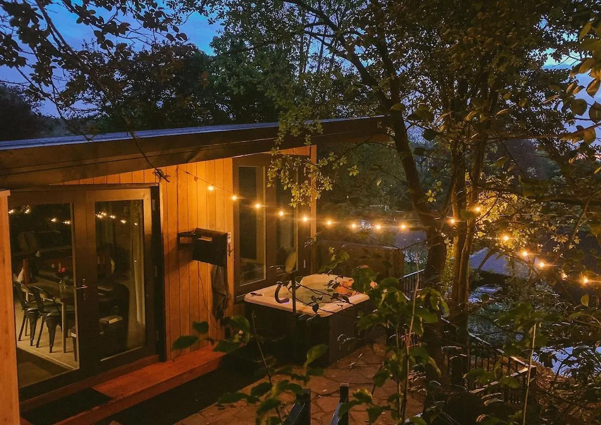 The Bird'S Nest - Secluded Getaway! Apartment Christchurch